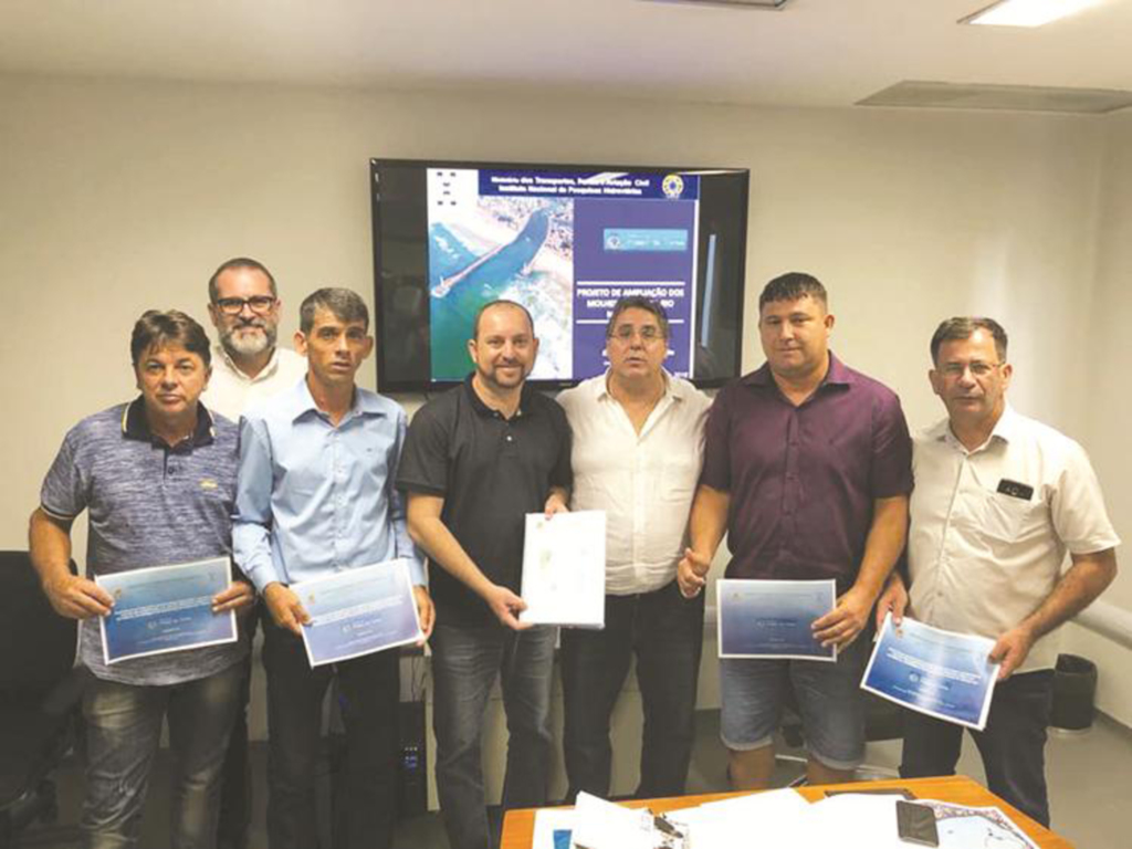 LIDERANÇAS POLÍTICAS DE PASSO DE TORRES BUSCAM AGILIDADE NO PROJETO DE AMPLIAÇÃO DOS MOLHES