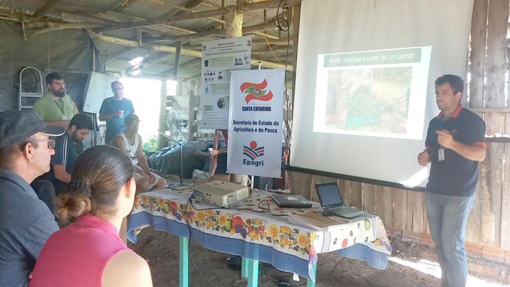 EPAGRI REALIZA CURSO SOBRE PRODUÇÃO  DE MUDAS DE MARACUJÁ