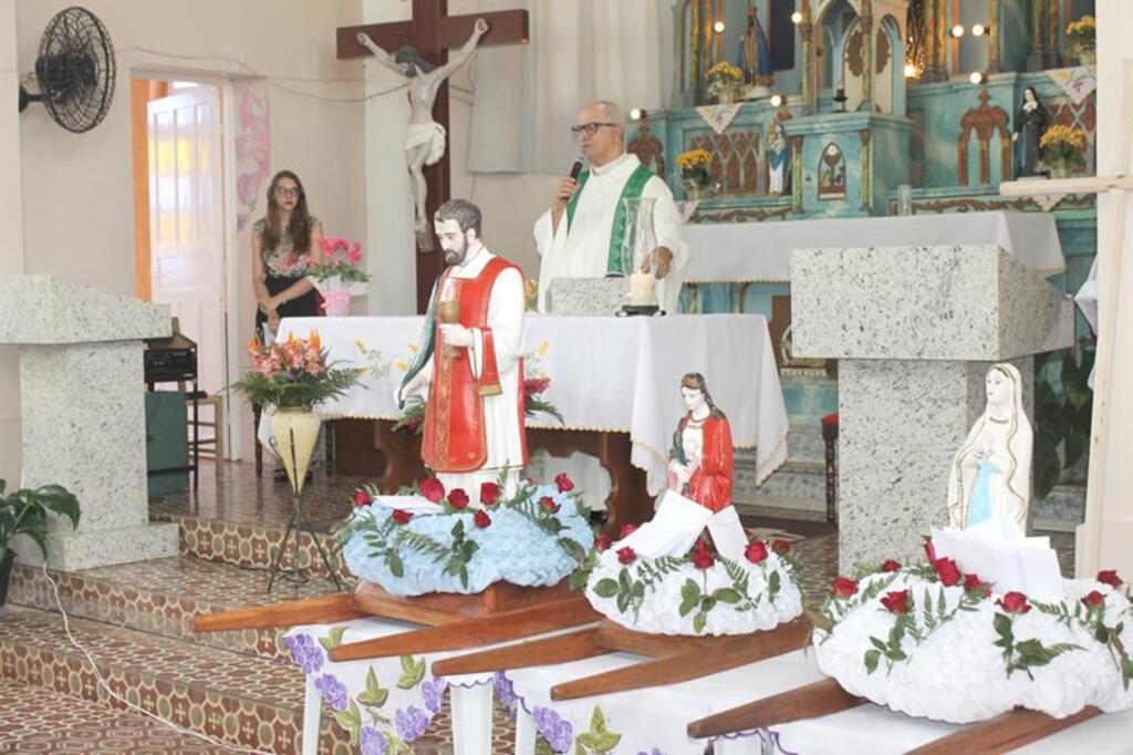 PASSO MAGNUS REALIZA COM SUCESSO  SUA FESTA RELIGIOSA