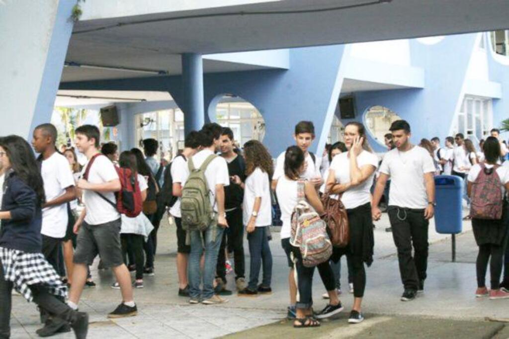 AULAS NA REDE ESTADUAL DE ENSINO  DE SANTA CATARINA INICIAM DIA 15