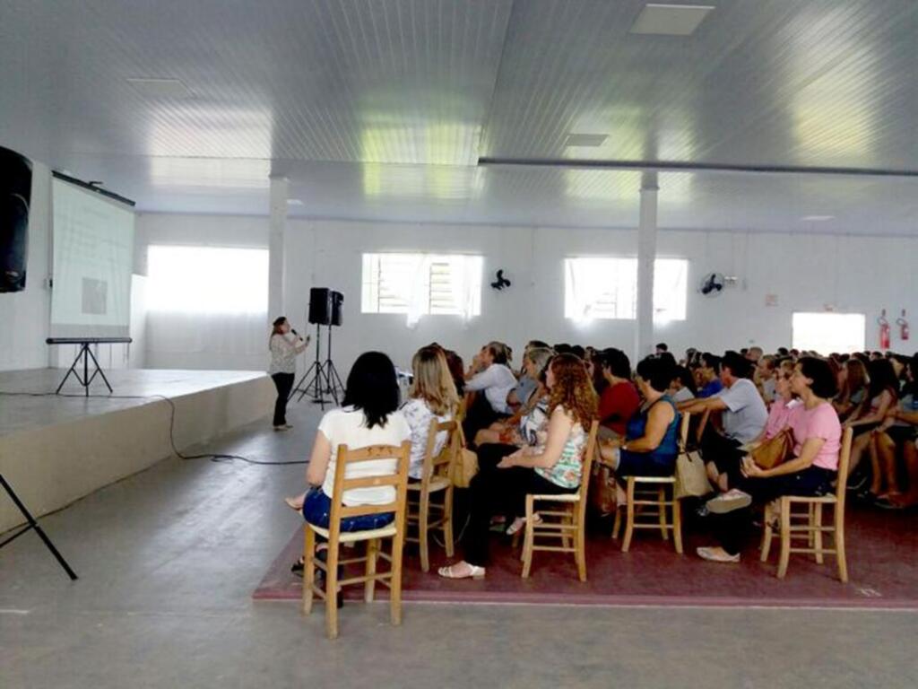 PALESTRA SOBRE PREVENÇÃO AO SUICÍDIO  ATRAI CENTENAS DE PESSOAS EM SÃO JOÃO DO SUL