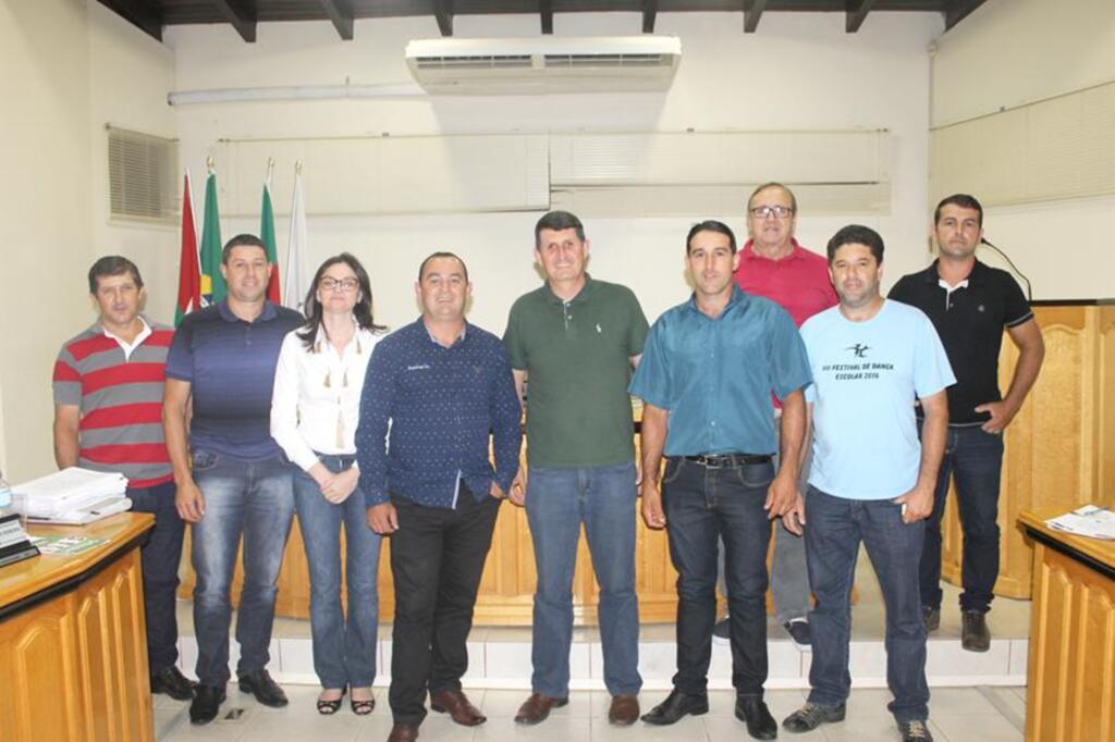 SÉRGIO BARBOSA MARTINS É ELEITO PRESIDENTE DA CÂMARA DE VEREADORES DE MAMPITUBA