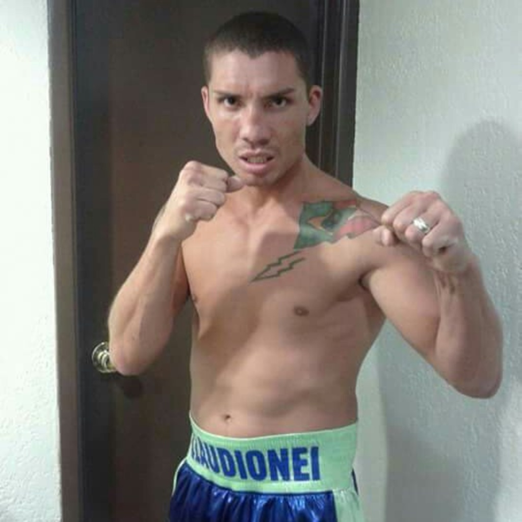 BOXEADOR 'CASCA' MATA A TIA DA EX-MULHER E DEIXA EM ESTADO GRAVE O COMPANHEIRO DA VÍTIMA
