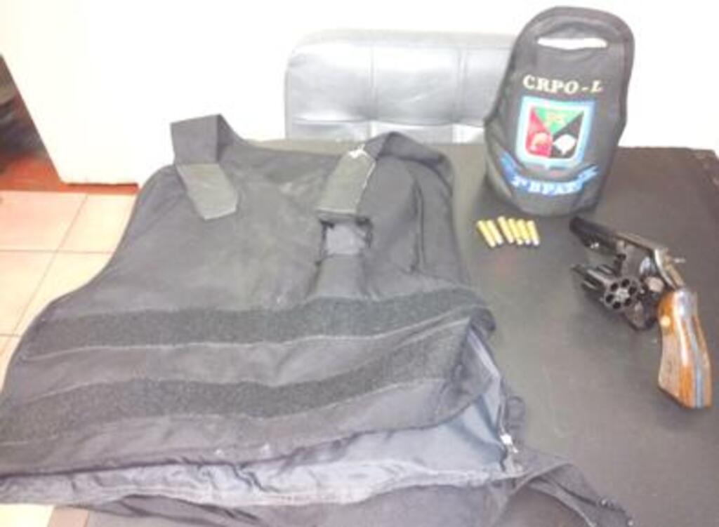 INDIVÍDUO É PRESO POR PORTE ILEGAL DE ARMA DE FOGO E TENTATIVA DE  HOMICÍDIO EM TORRES