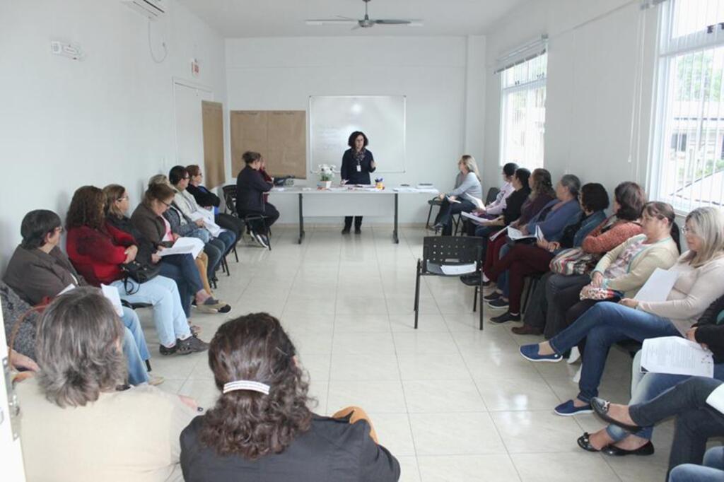 ASSOCIAÇÃO DE CLUBE DE MÃES DE SÃO JOÃO DO SUL  REALIZA REUNIÃO DE PLANEJAMENTO