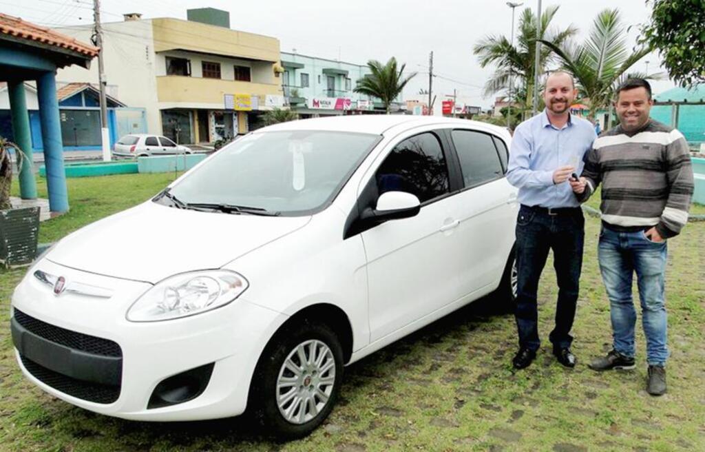 PREFEITO JONAS ENTREGA CARRO 0KM PARA SECRETARIA DE SAÚDE DE PASSO DE TORRES
