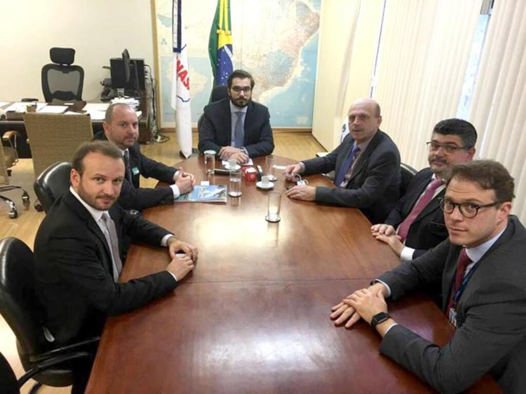 PREFEITO JONAS SOUZA  PARTICIPA DE AUDIÊNCIA PÚBLICA NA SEDE DA  FUNASA EM FLORIANÓPOLIS