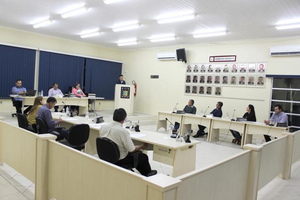 VEREADORES DE SÃO JOÃO DO SUL APROVAM PROJETOS EM 1º TURNO