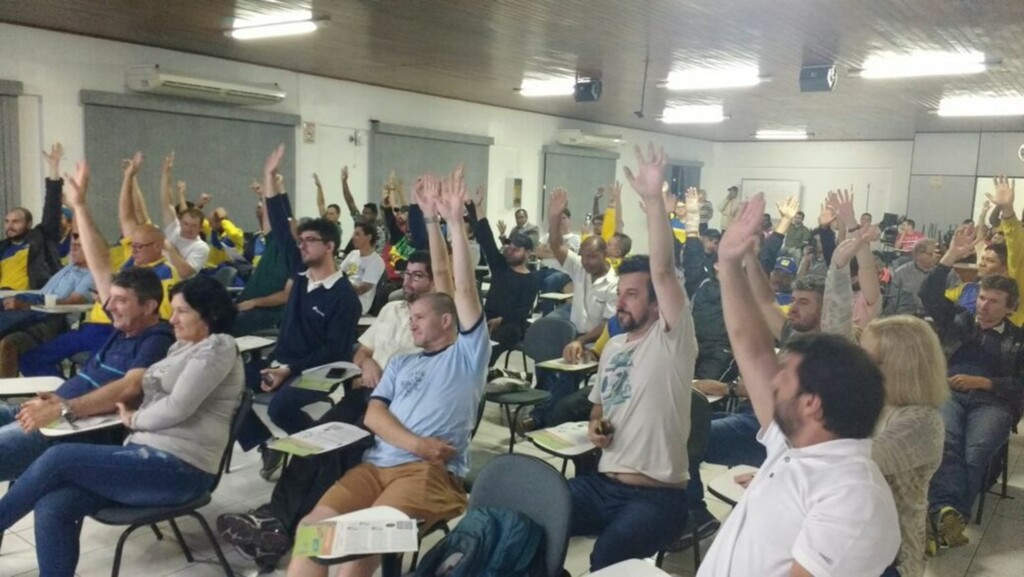 - Funcionários dos Correios em SC aprovaram greve em assembleia na terça-feira (Foto: Sintect-SC)  Os trabalhadores dos