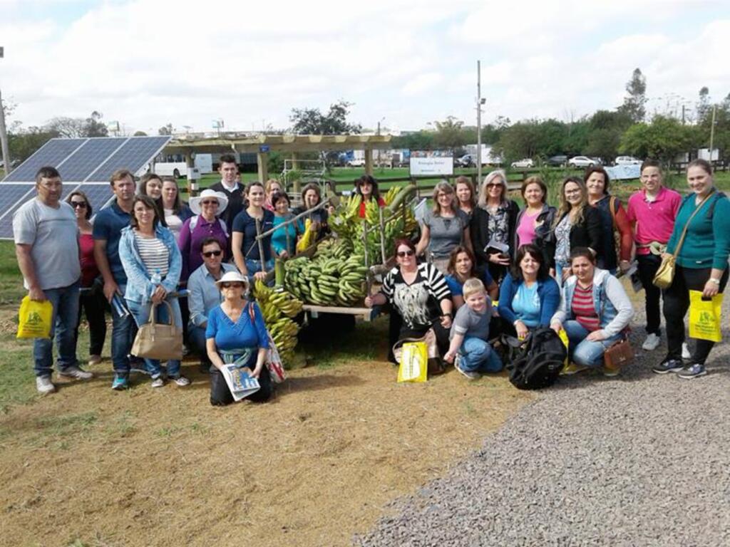 CLUBES DE MÃES DE MORRINHOS DO SUL VISITA A EXPOINTER