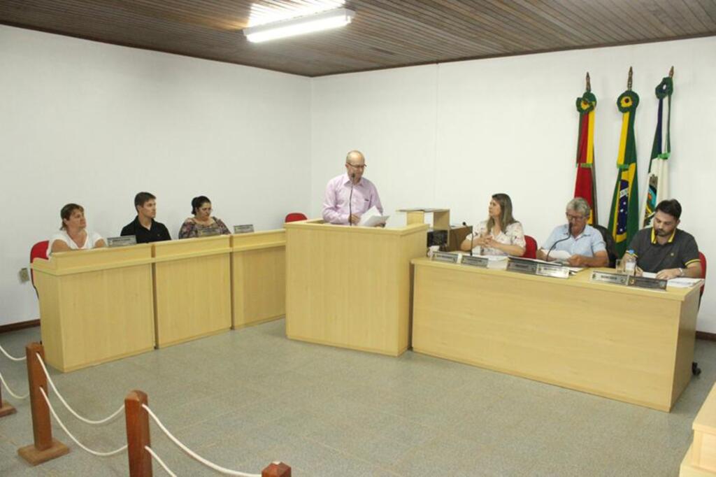 VEREADORES APROVAM A CRIAÇÃO DA SECRETARIA DE TURISMO E DESPORTO