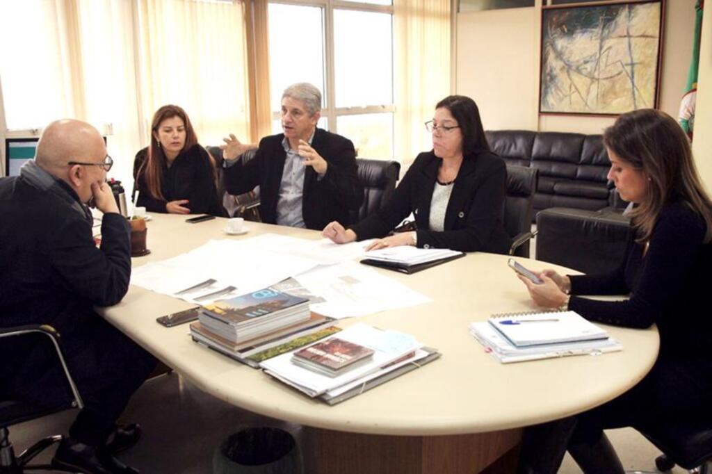 PREFEITO DE TORRES ENCAMINHA AÇÕES EM PORTO ALEGRE