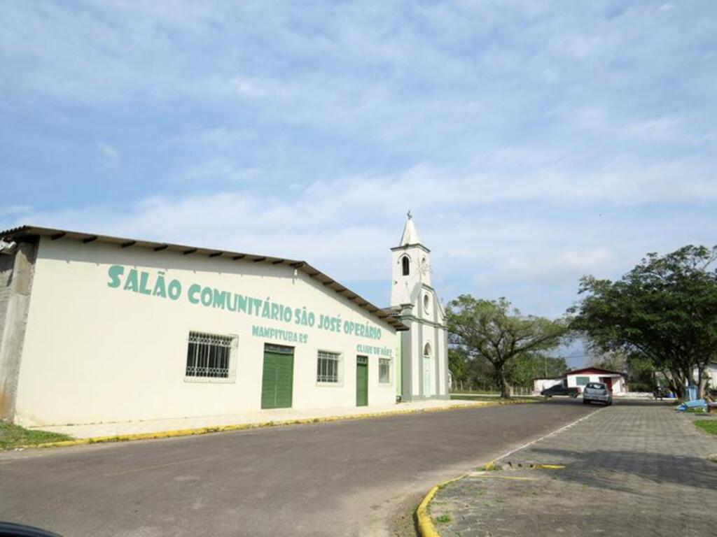 MAMPITUBA REALIZA O  1º MULHERES EM MOVIMENTO