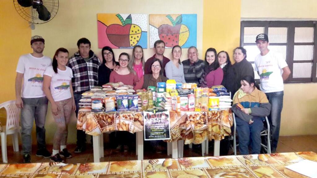 APAE DE PRAIA GRANDE RECEBE DOAÇÃO  DE EVENTO AUTOMOTIVO