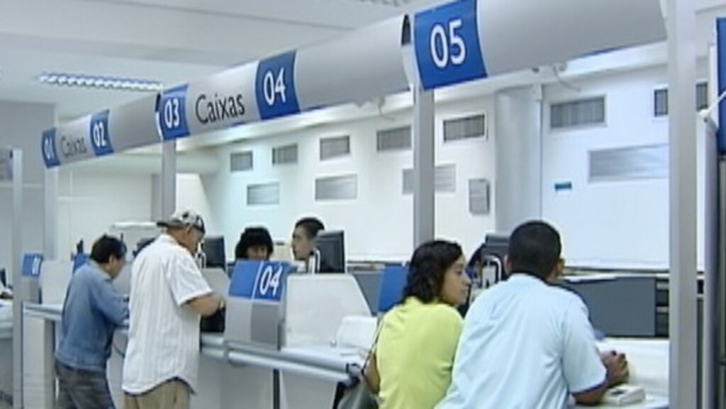 Governo federal deve liberar saques de cerca de R$ 16 bi do PIS/Pasep para idosos
