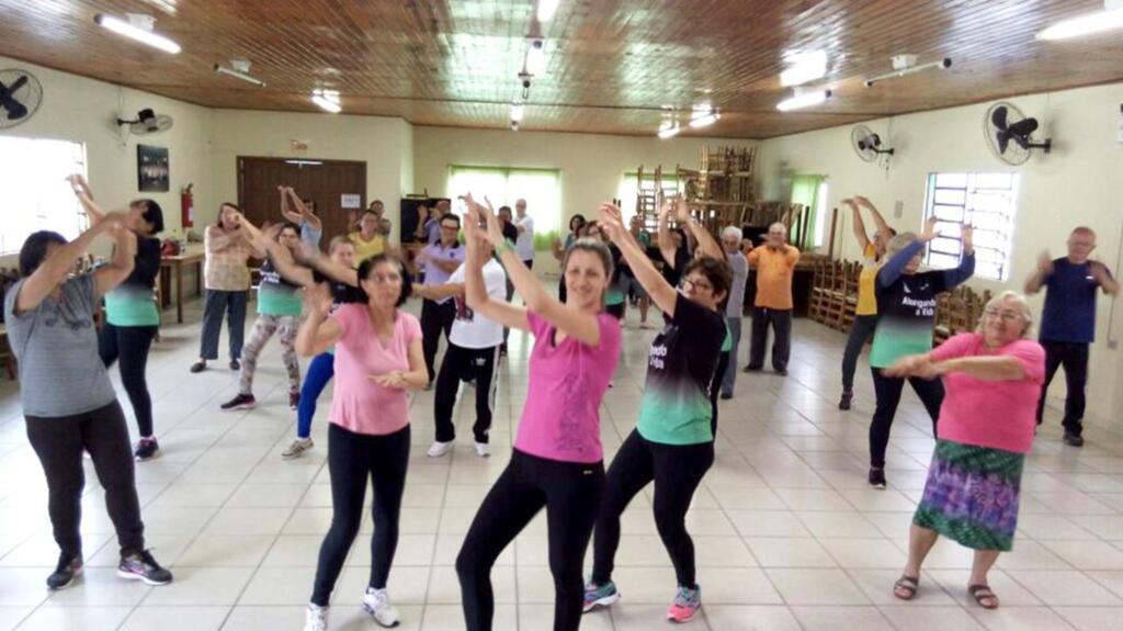 SÃO JOÃO DO SUL PROMOVE O PROJETO DANÇA É SAÚDE