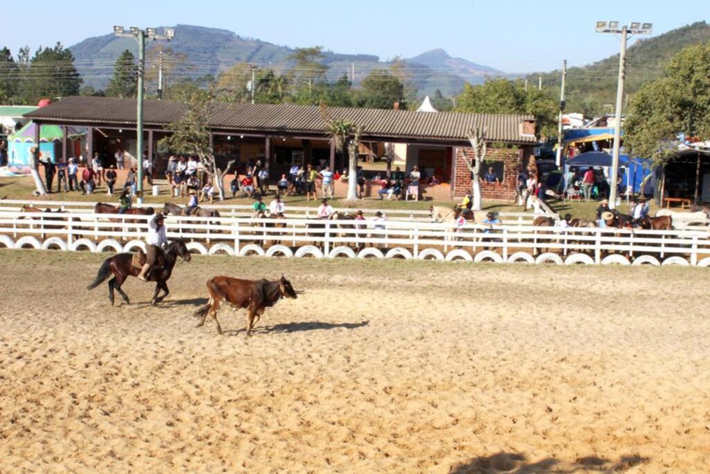 CTG PORTEIRA DO FAXINAL REALIZOU  UM DOS MAIORES RODEIOS DE SUA HISTÓRIA