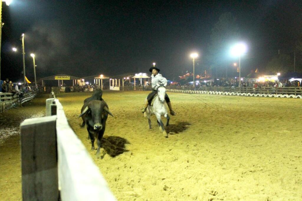COMEÇA EM PRAIA GRANDE O  XXXIV RODEIO DO CTG PORTEIRA DO FAXINAL
