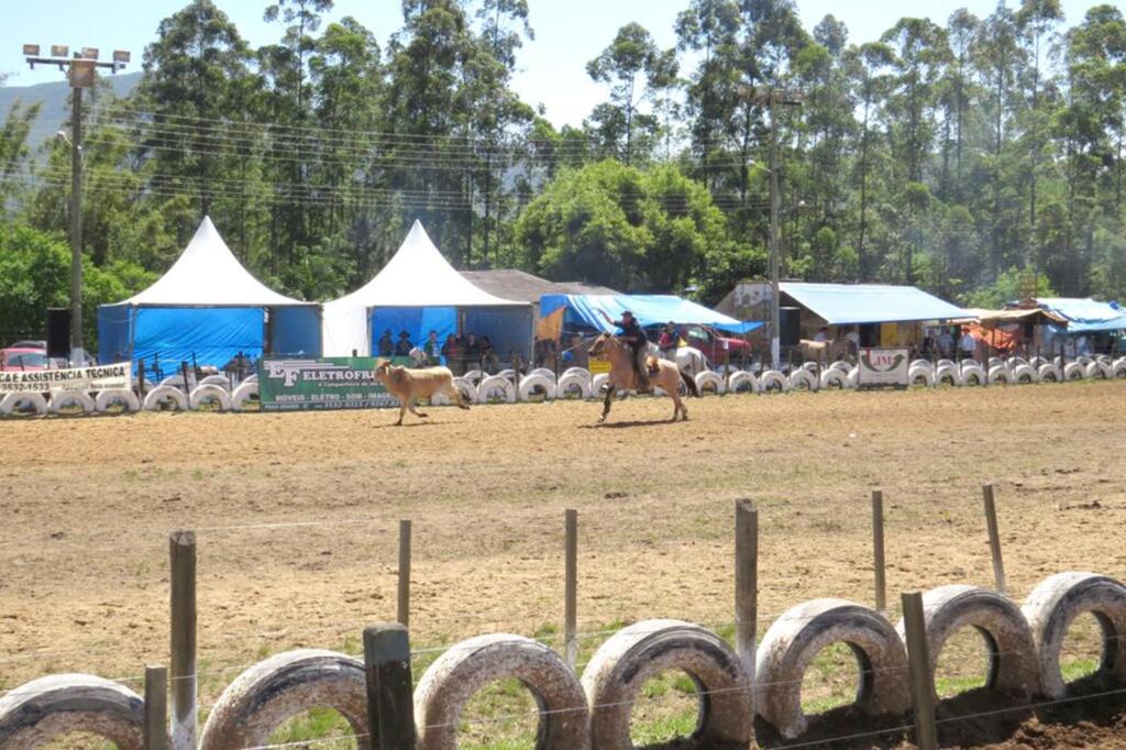 COMEÇA EM PRAIA GRANDE O  XXXIV RODEIO DO CTG PORTEIRA DO FAXINAL