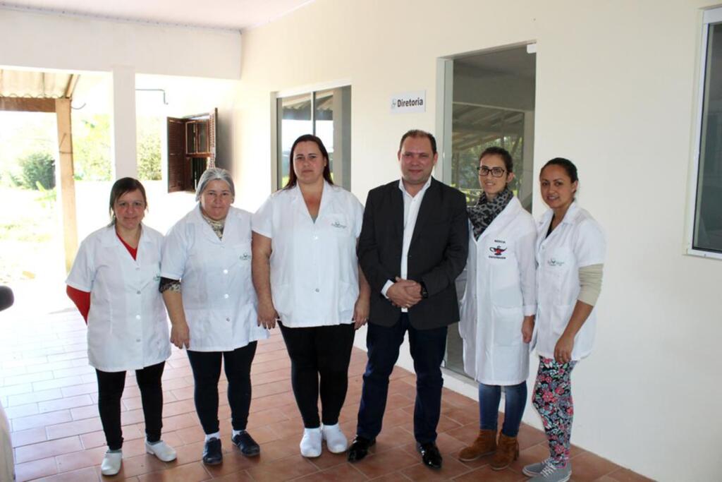 LAR DOS  VELHINHOS DE TORRES, BUSCANDO A DIGNIDADE SOCIAL NA TERCEIRA IDADE