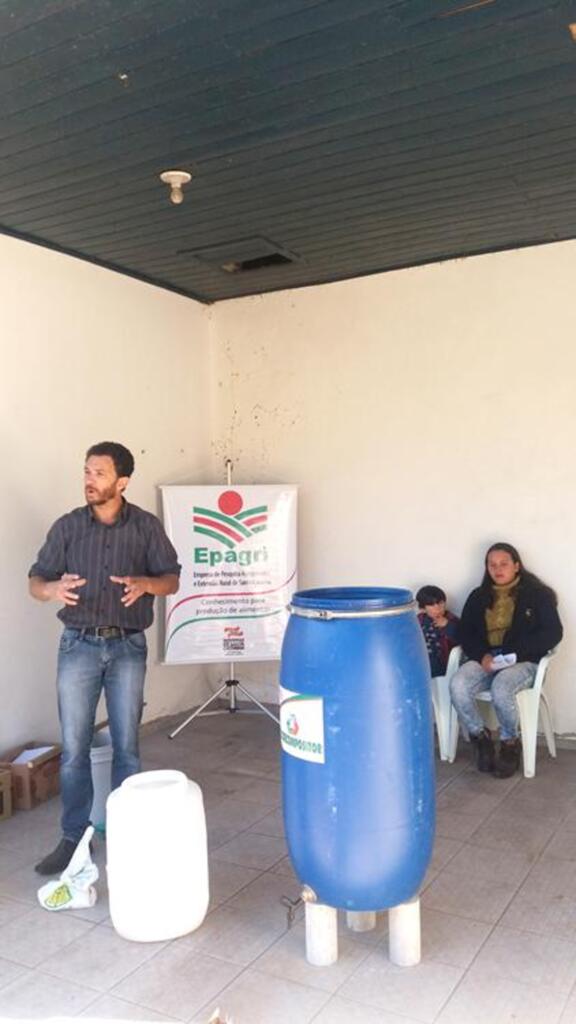 EPAGRI DE SÃO JOÃO DO SUL REALIZA  OFICINA PARA PREPARO DE CALDA BORDALESA