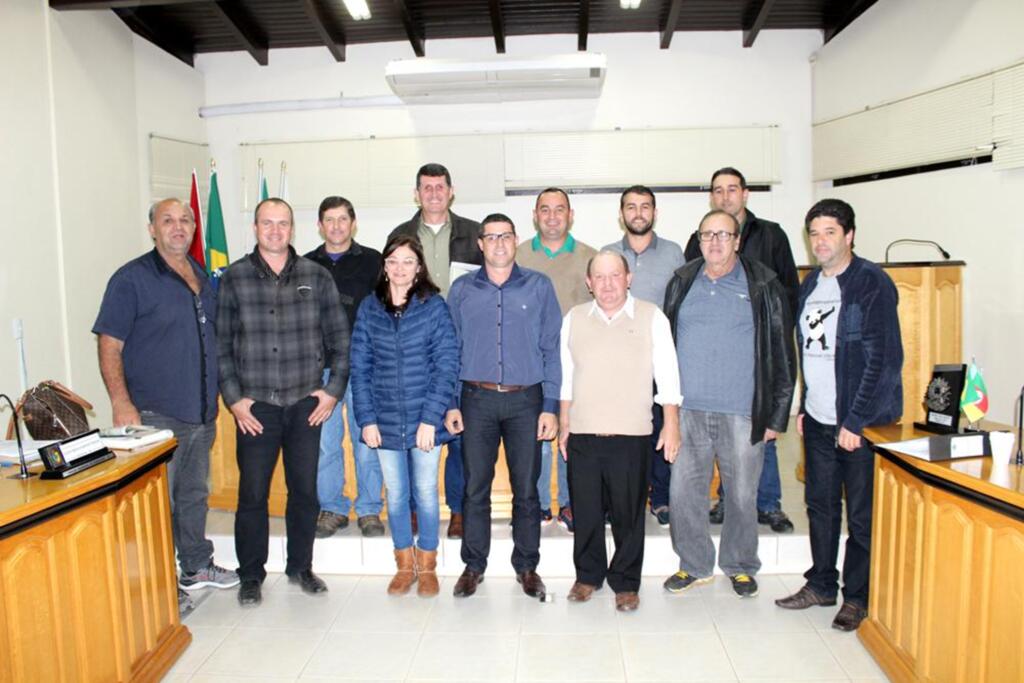 SECRETÁRIO DE AGRICULTURA DE MAMPITUBA PRESTA CONTAS NA CÂMARA DE VEREADORES