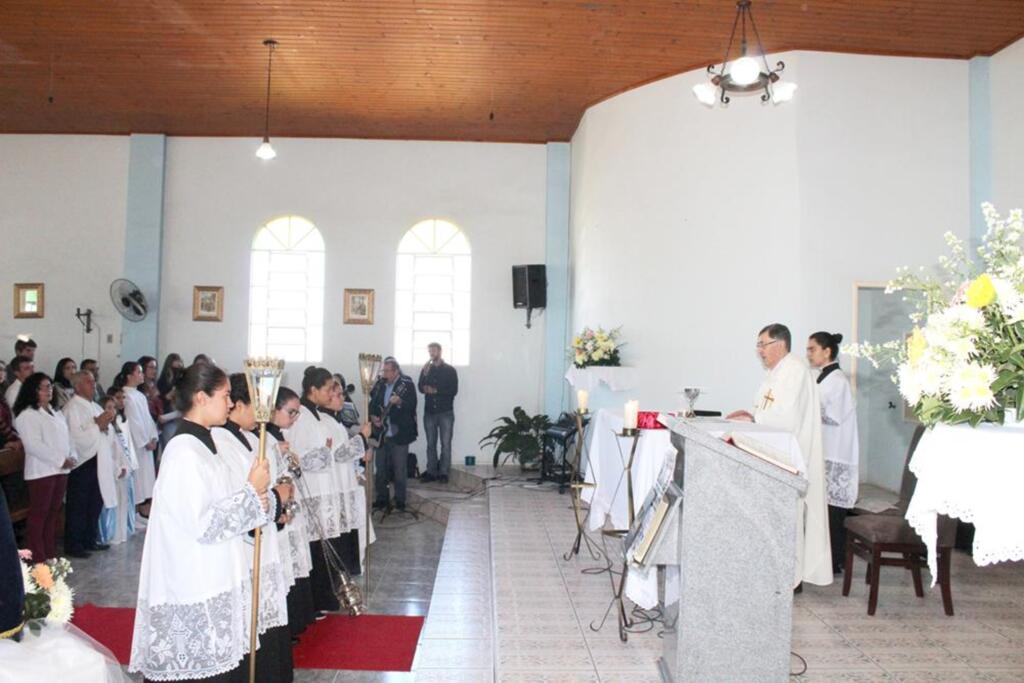 SUCESSO NA FESTA RELIGIOSA DE TRÊS COQUEIROS