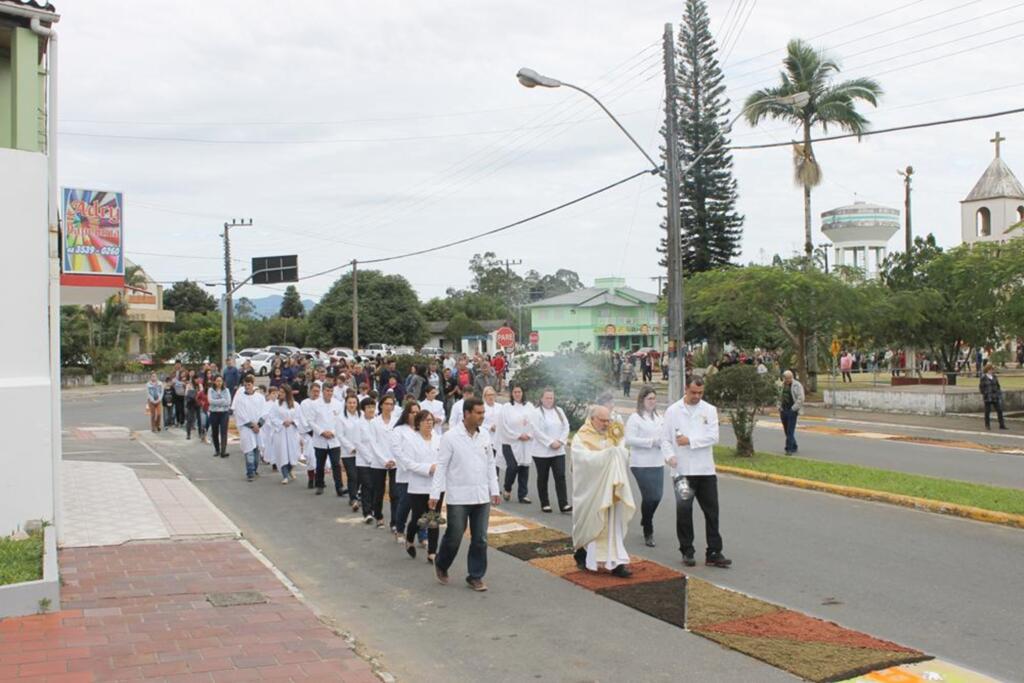 TUDO PRONTO PARA A PROCISSÃO  DE CORPUS CHRISTI EM SÃO JOÃO DO SUL E PASSO DE TORRES