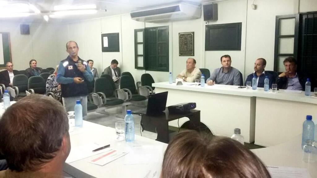 REESTRUTURAÇÃO DA  DEFESA CIVIL EM DEBATE