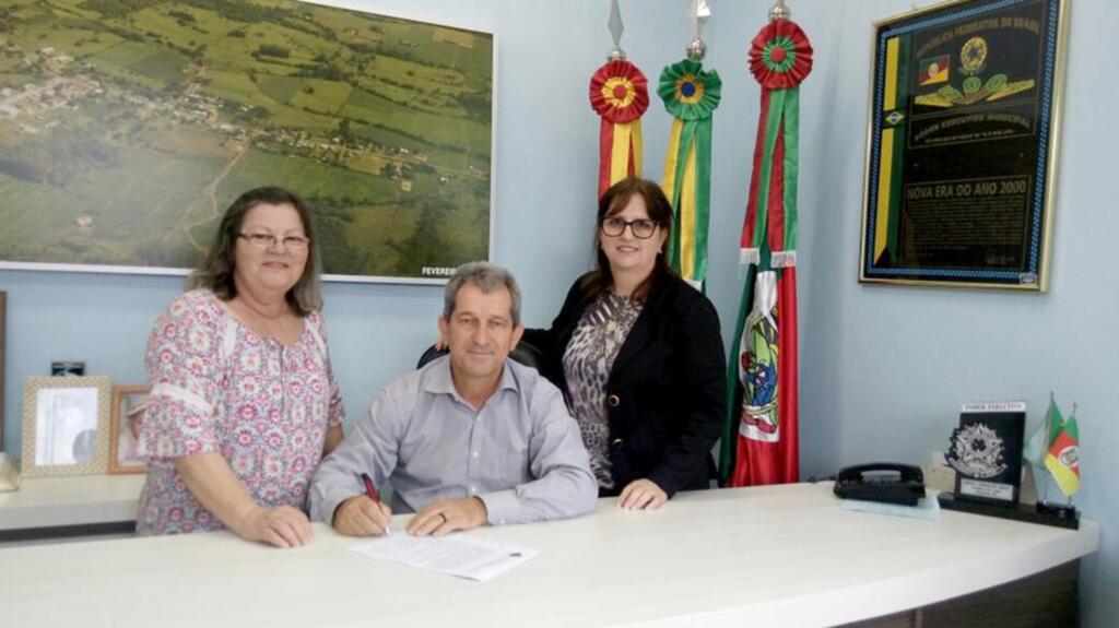MAMPITUBA ASSINA CONVÊNIO COM APAE DE PRAIA GRANDE
