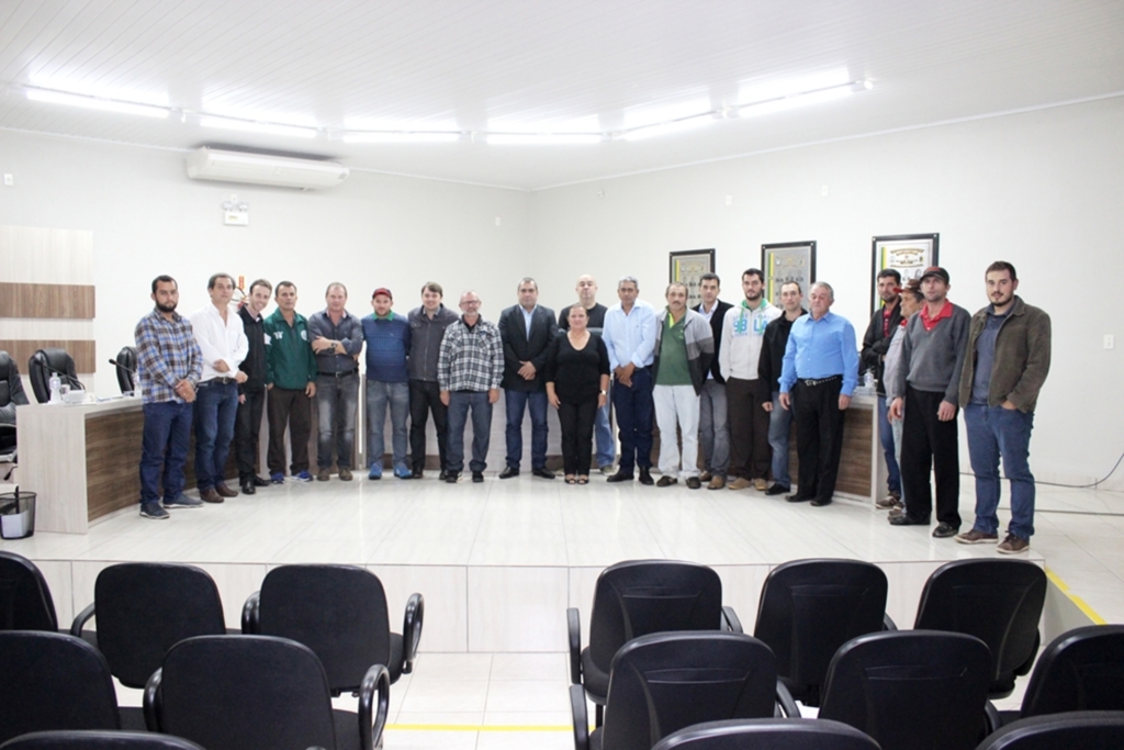 PROJETO QUE DOA CAMINHÃO À ACEVAM É  APRESENTADO NA CÂMARA de praia grande