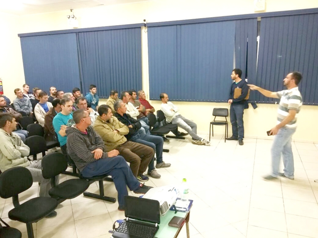 MARACUJÁ É TEMA DE EVENTOS DA EPAGRI