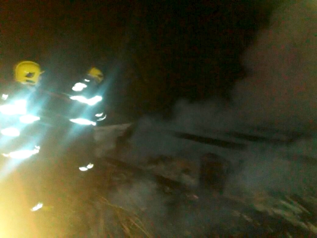 FOGO CONSOME CASA  EM GLORINHA, SÃO JOÃO DO SUL