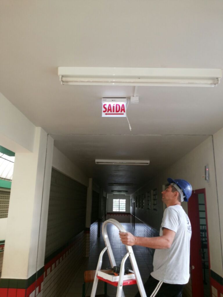 EMPRESAS AGILIZARAM TRABALHOS PARA DESINTERDIÇÃO DE ESCOLAS ESTADUAIS DE SOMBRIO E BALNEÁRIO GAIVOTA