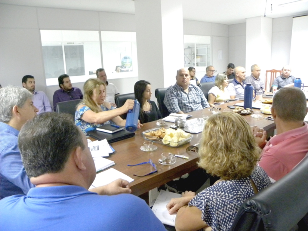 EXECUTIVO E LEGISLATIVO DISCUTEM  DEMANDAS EM TORRES