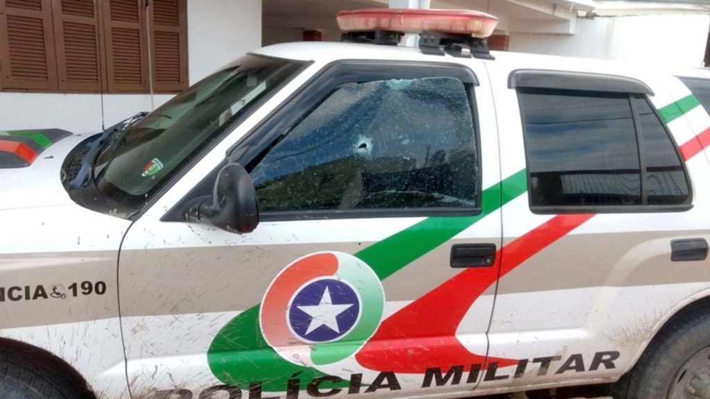 PERSEGUIÇÃO E TROCA DE TIROS LEVAM MEDO A POPULAÇÃO