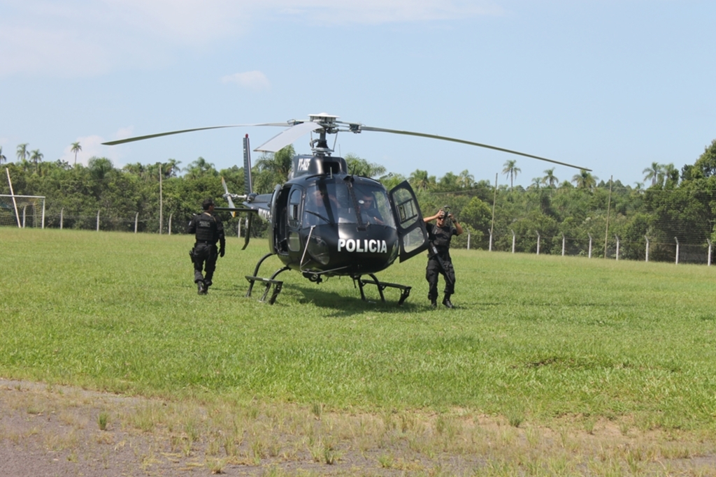 Informativo Regional - Policiais pousam em São João do Sul