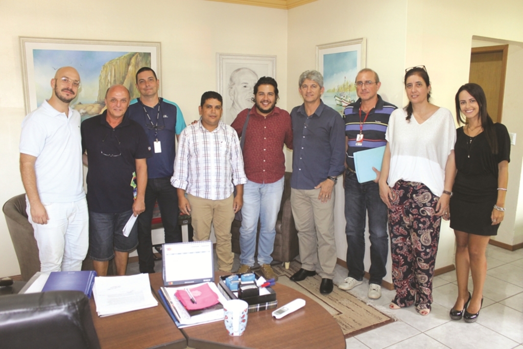 PREFEITO CARLOS SOUZA FALA DA CRISE FINANCEIRA DE TORRES