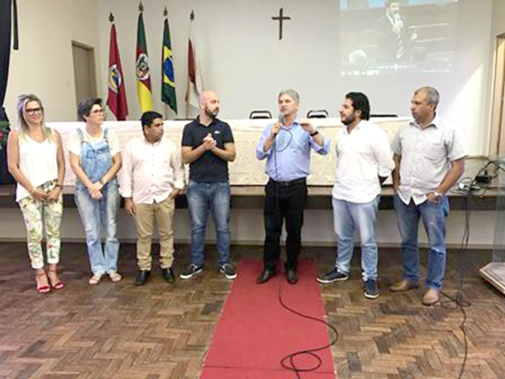 SERVIDORES DE TORRES RECEBEM QUALIFICAÇÃO