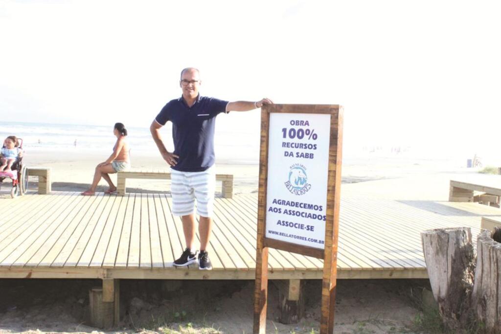 SABB CONSTRÓI PASSARELAS E REFORMA  O CALÇADÃO NO BALNEÁRIO BELLATORRES
