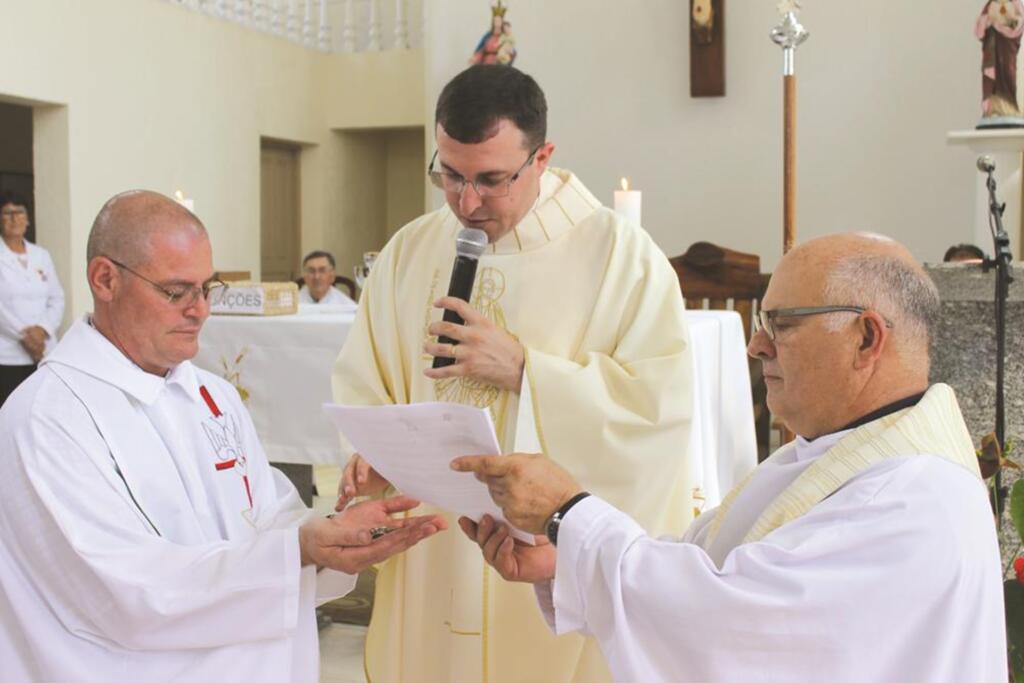 PARÓQUIA SÃO JOÃO BATISTA TEM NOVO PÁROCO
