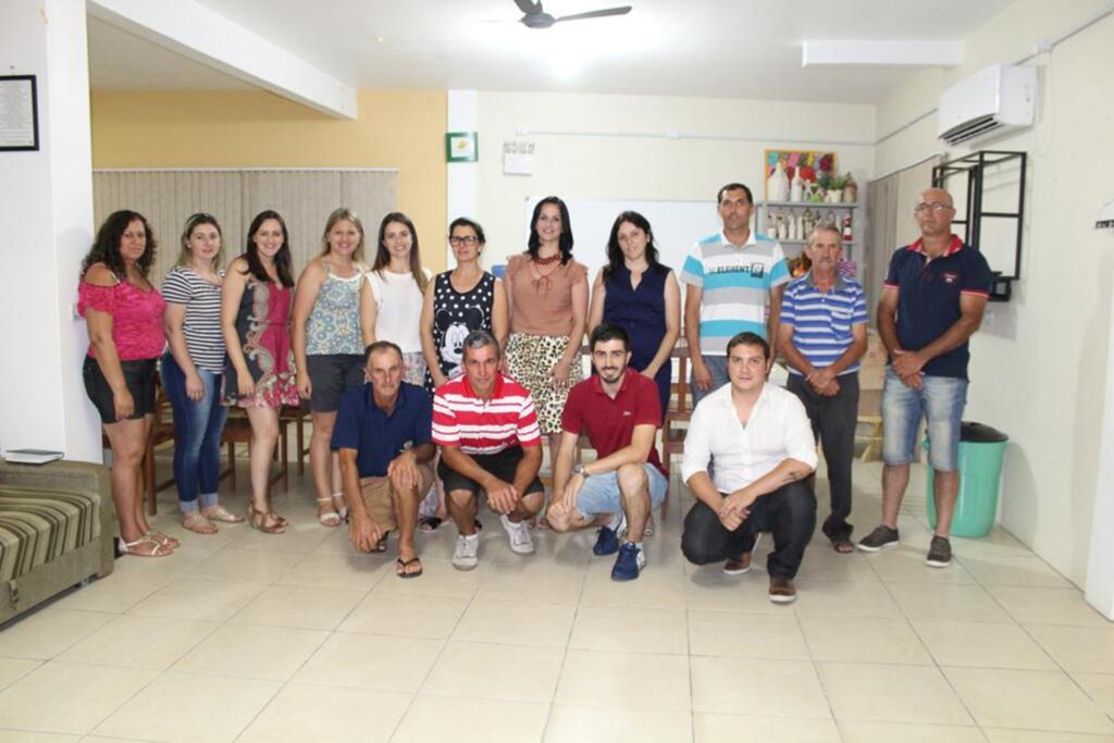 NOVA DIRETORIA DA APAE TOMA POSSE EM SÃO JOÃO DO SUL