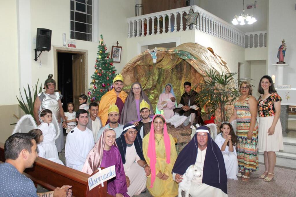 ENCENAÇÃO DE NATAL NA IGREJA MATRIZ SÃO JOÃO BATISTA