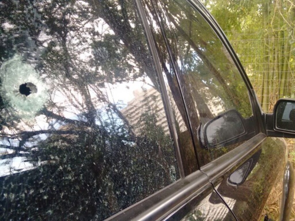  - Turista gaúcha foi baleada em carro (Foto: Gabriela Machado/RBS TV)