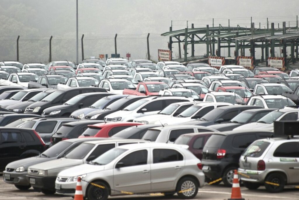 VENDA DE AUTOMÓVEIS AVANÇA 12,02% EM NOVEMBRO