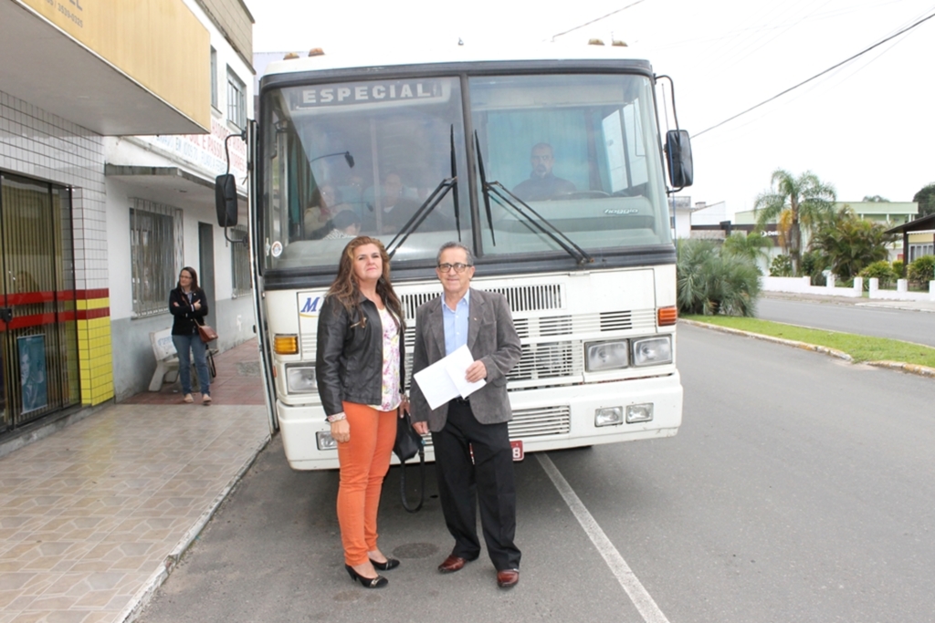 ENCONTRO DE APOSENTADOS RURAIS EM MORRO GRANDE REÚNE GRANDE PÚBLICO