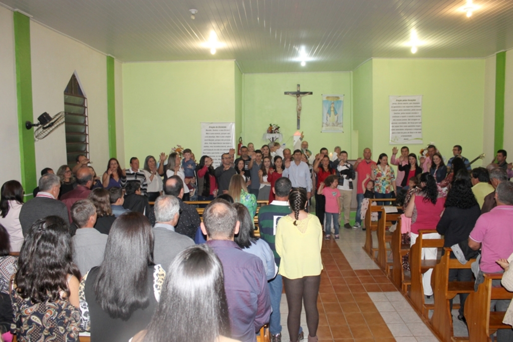 BONITA FESTA RELIGIOSA EM CAMPESTRE, SÃO JOÃO DO SUL