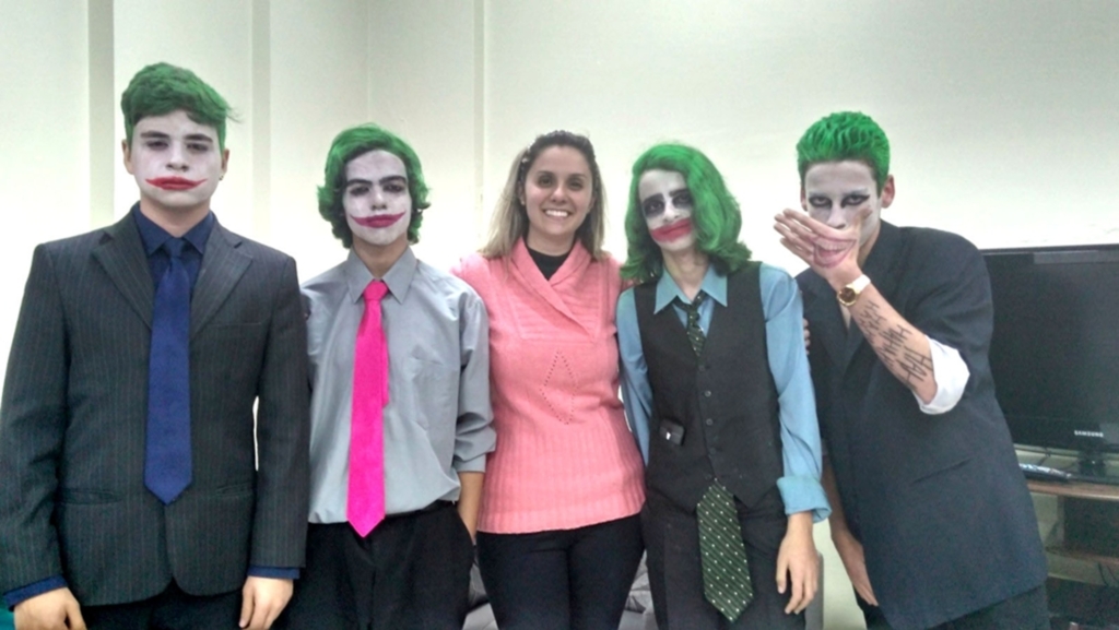 ALUNOS DA EEB GOVERNADOR ILDO  MENEGHETTI PARTICIPAM DE PROJETO SOBRE INDÚSTRIA CULTURAL