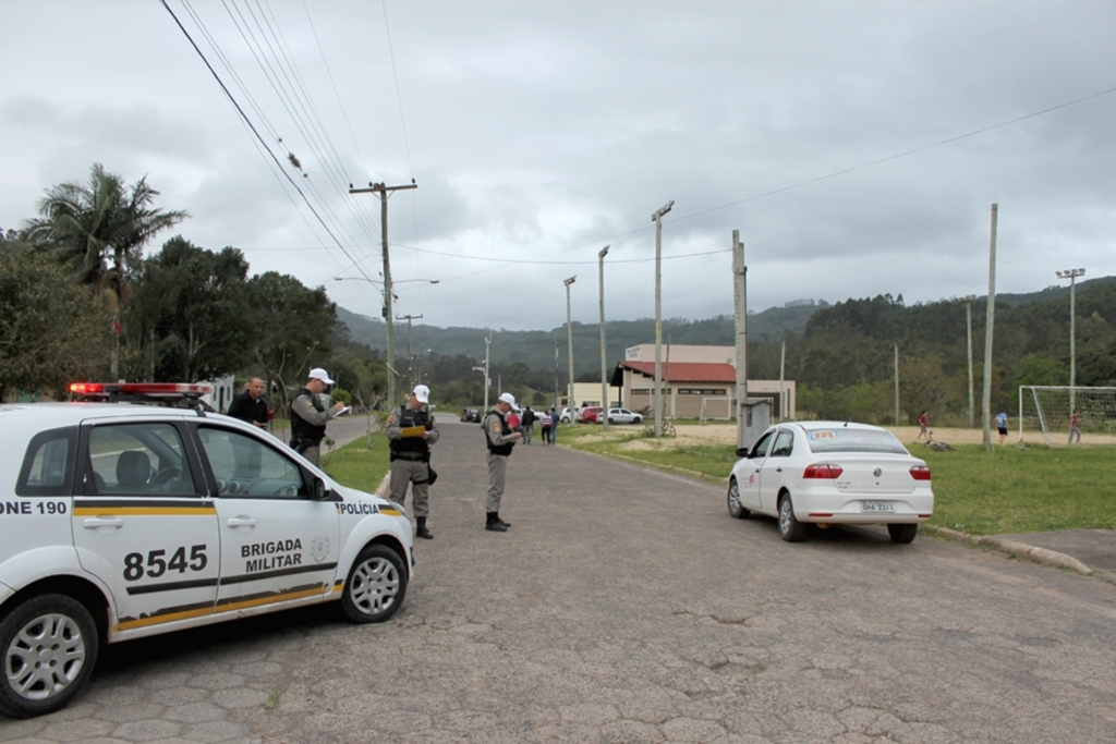 BRIGADA MILITAR DE MAMPITUBA  PRENDE HOMEM COM MANDADO EM ABERTO