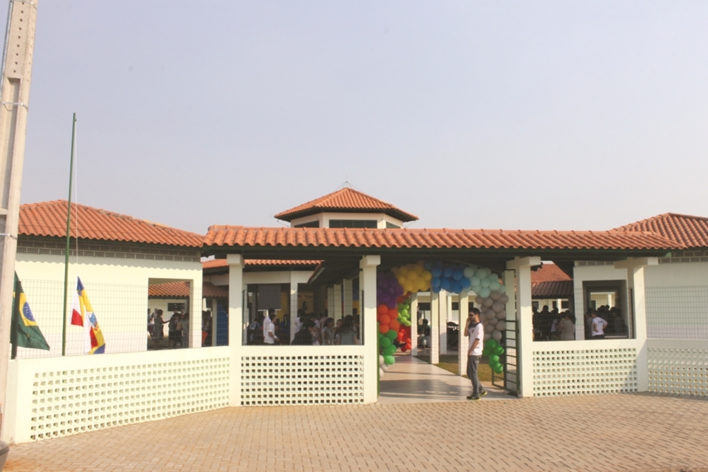ADMINISTRAÇÃO MUNICIPAL DE SÃO JOÃO DO SUL INAUGURA UNIDADE ESCOLAR DE VILA SANTA CATARINA
